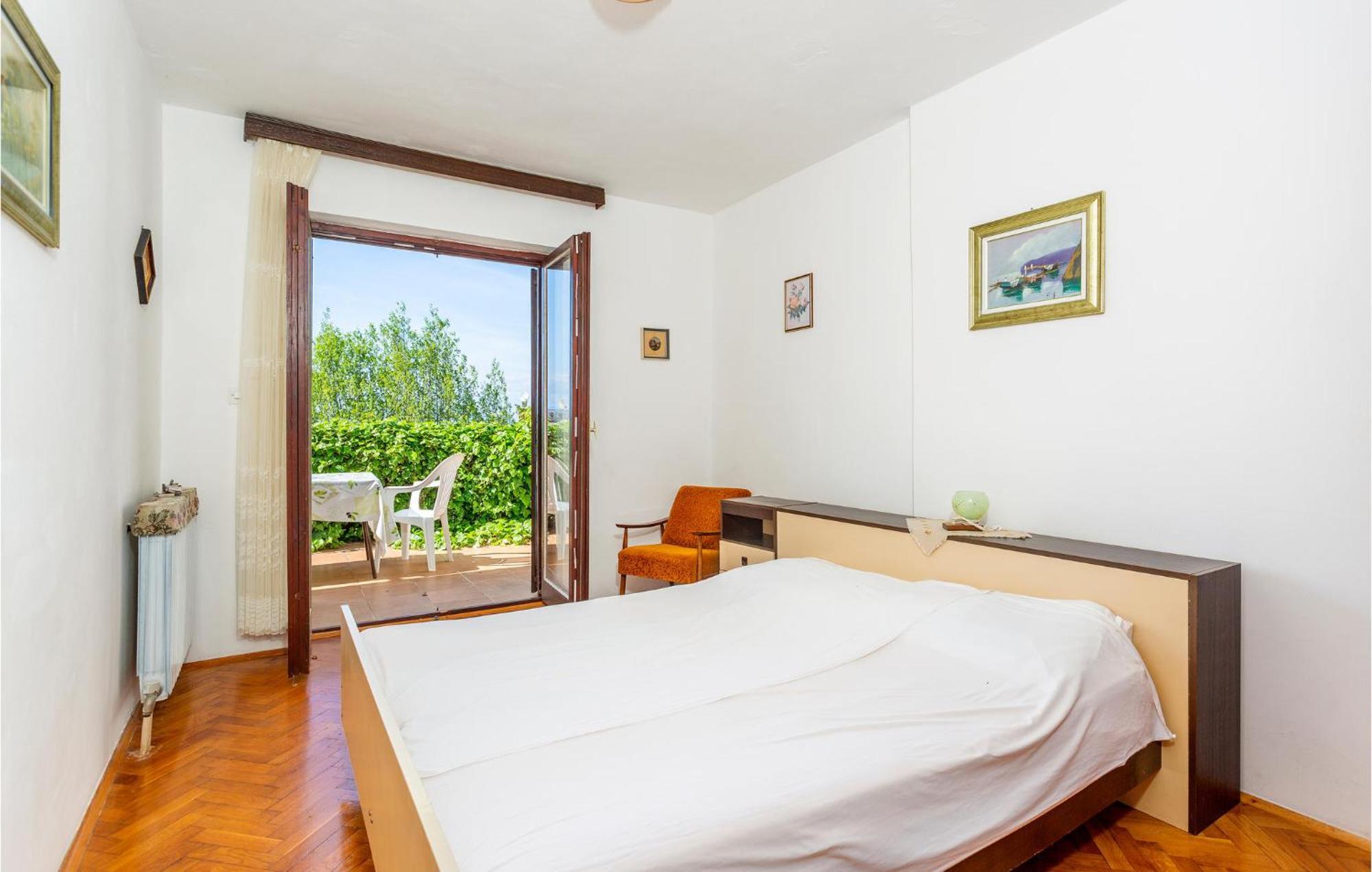 Gorgeous Apartment In Vantacici With Wifi Экстерьер фото