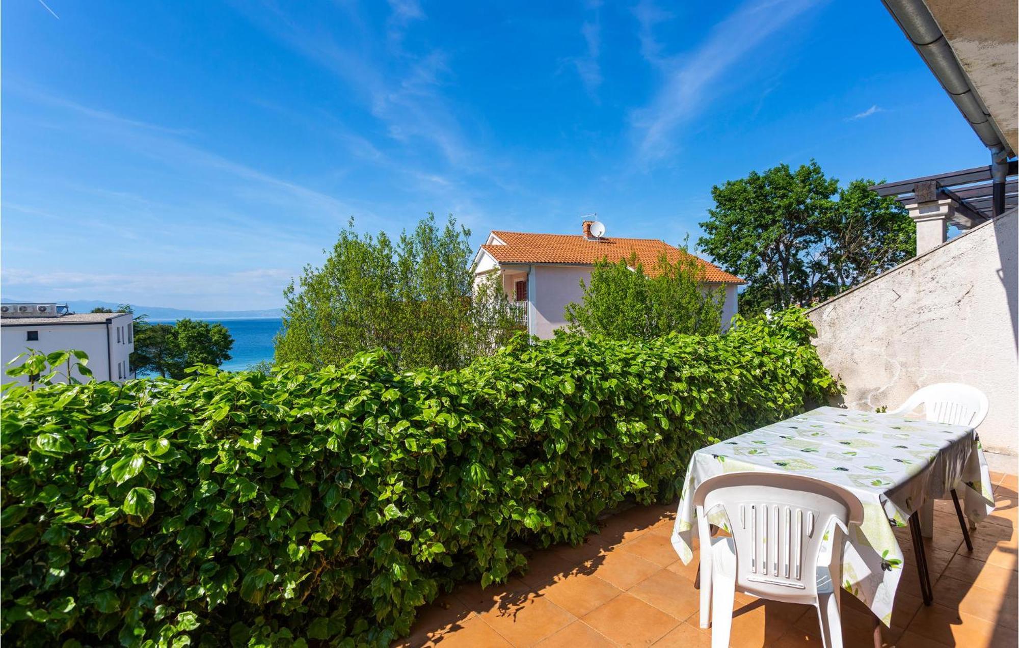 Gorgeous Apartment In Vantacici With Wifi Экстерьер фото